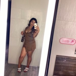 Meet your Posher, Cobie